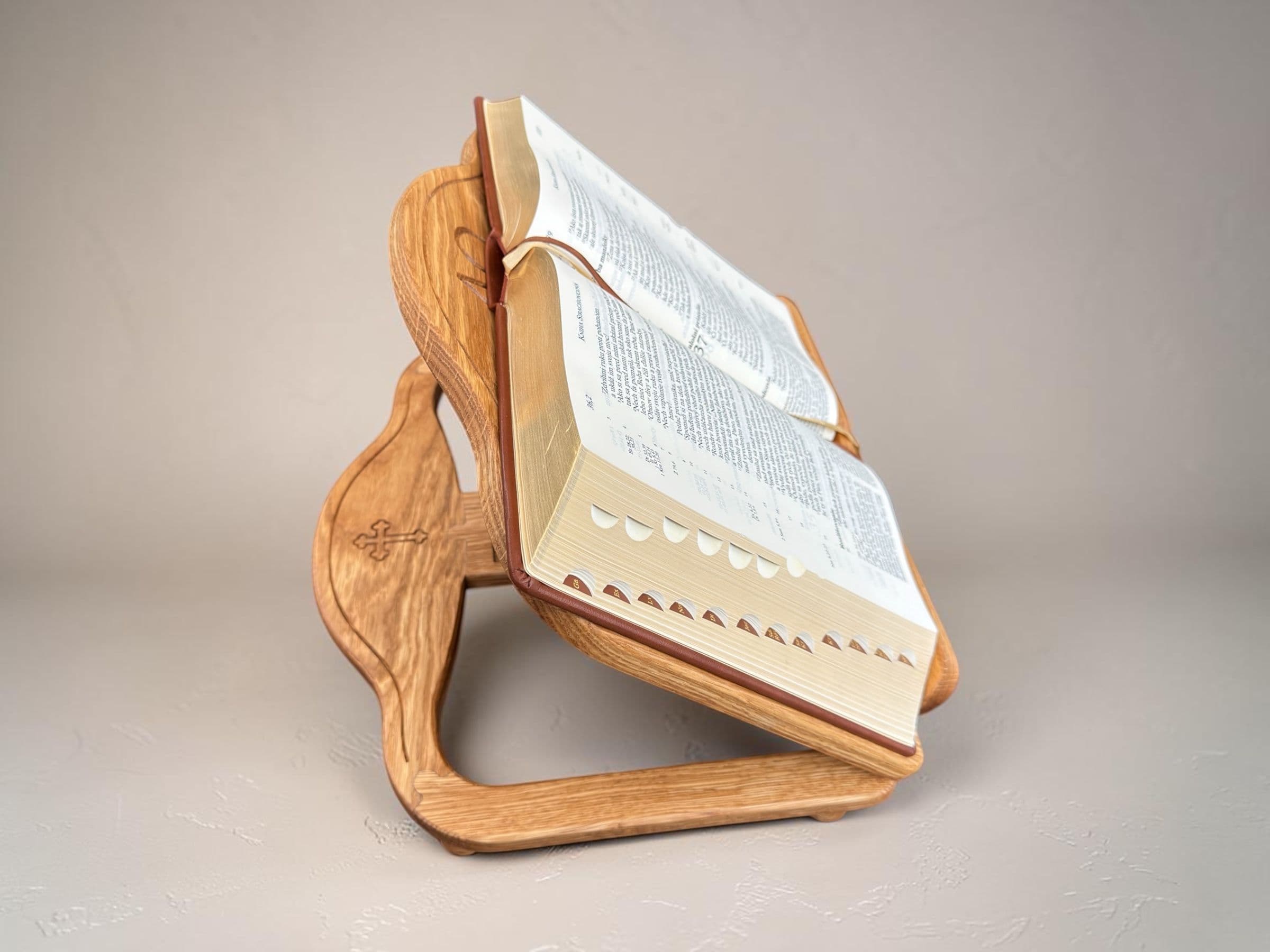 Stojan na Bibliu